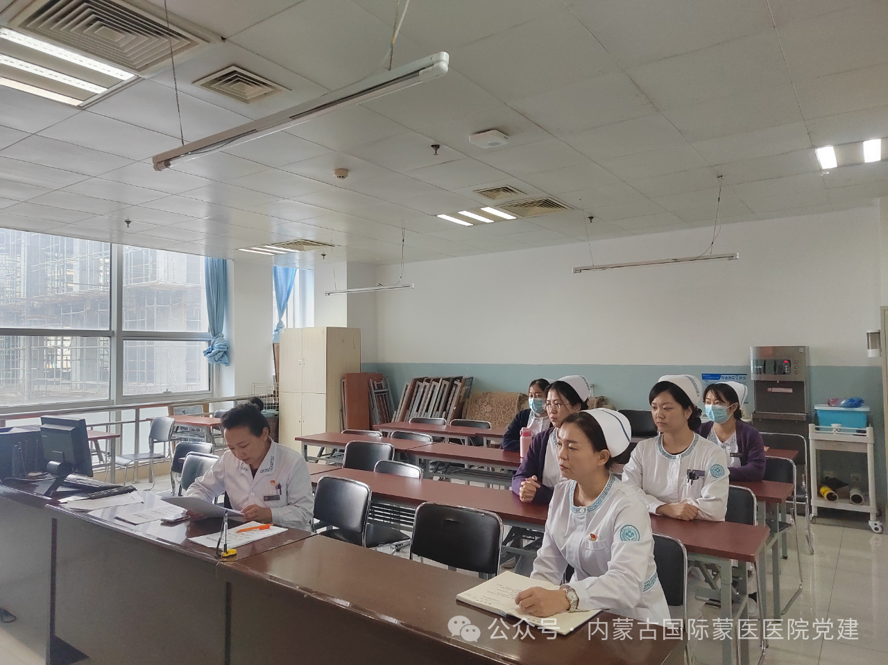 【學(xué)習(xí)貫徹黨的二十屆三中全會(huì)精神】?jī)?nèi)蒙古國(guó)際蒙醫(yī)醫(yī)院第十三黨支部召開黨員大會(huì)